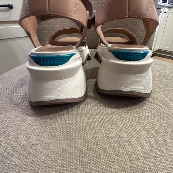 Sorel Women's Sandals in Tan and Cream - Picture 7 of 8